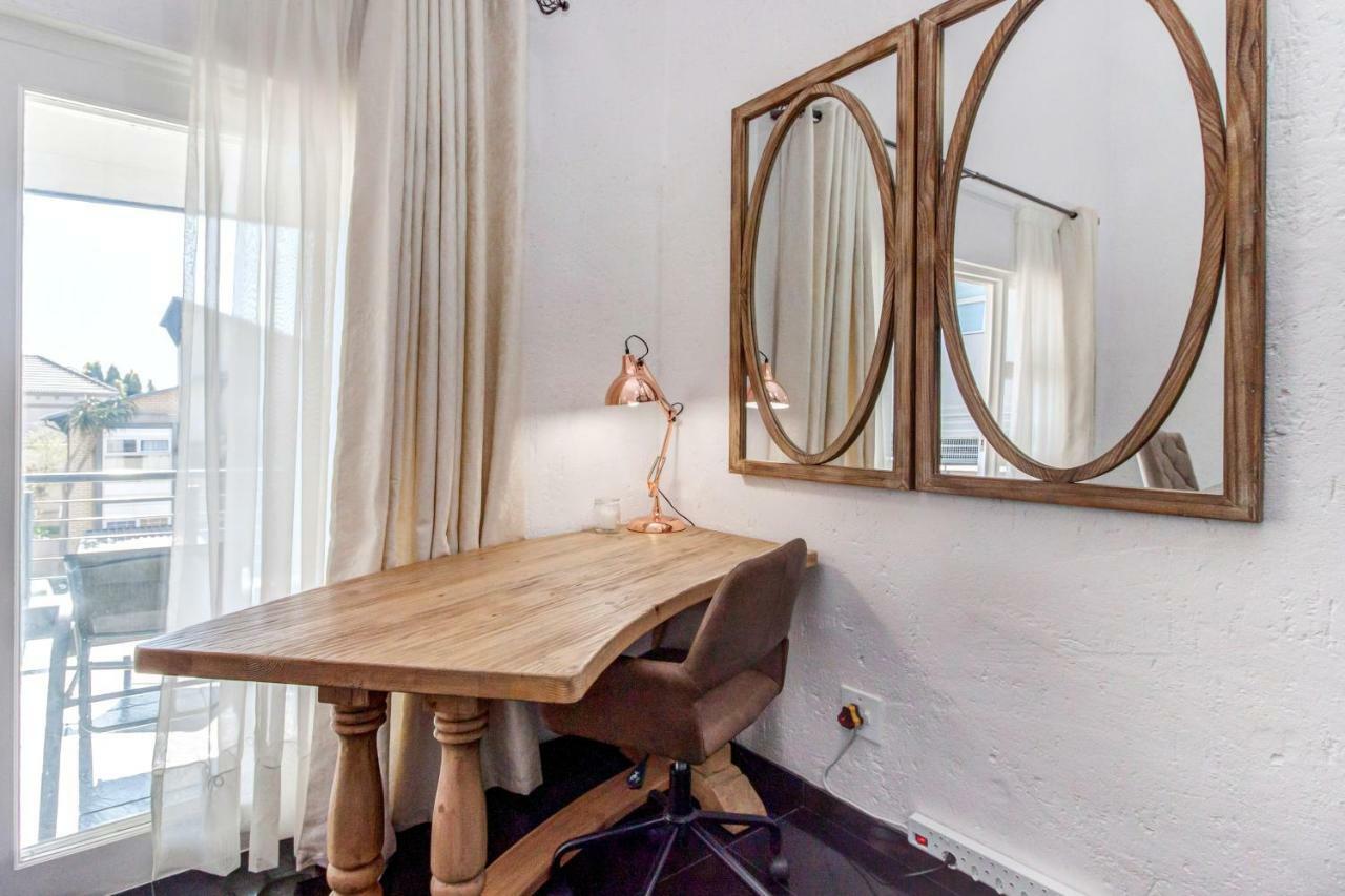 Upmarket Sandton Apartment Johannesburg Buitenkant foto